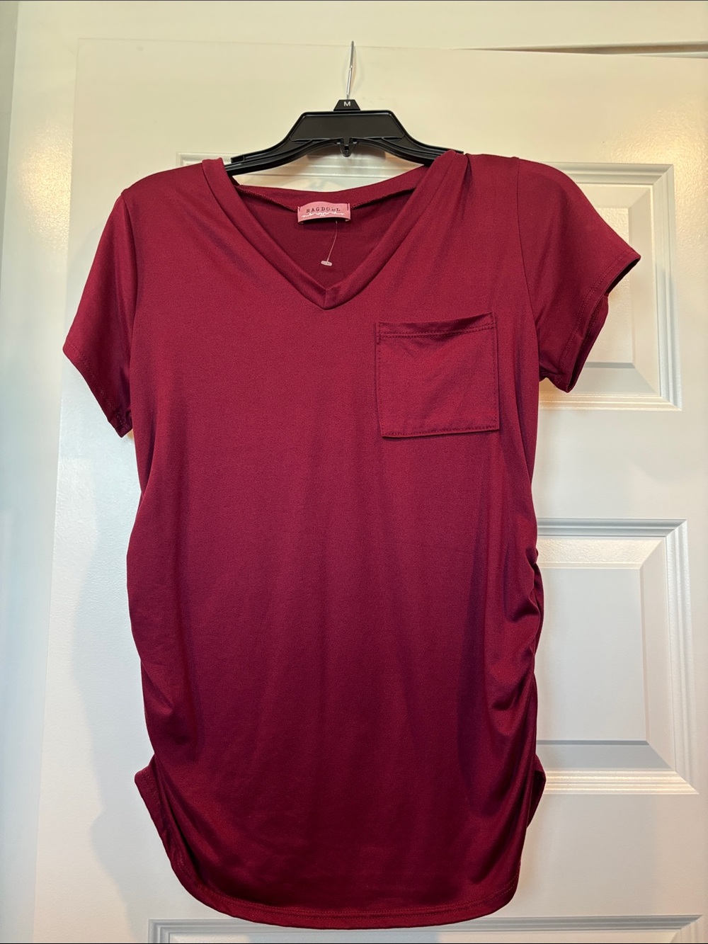 Ragdoll V-Neck Pocket Tee in Wine